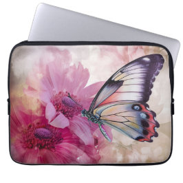 Dromerige vlinder met roze bloemen laptop sleeve