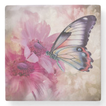 Dromerige vlinder met roze bloemen