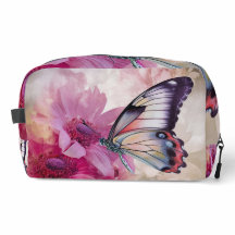 Dromerige vlinder met roze bloemen