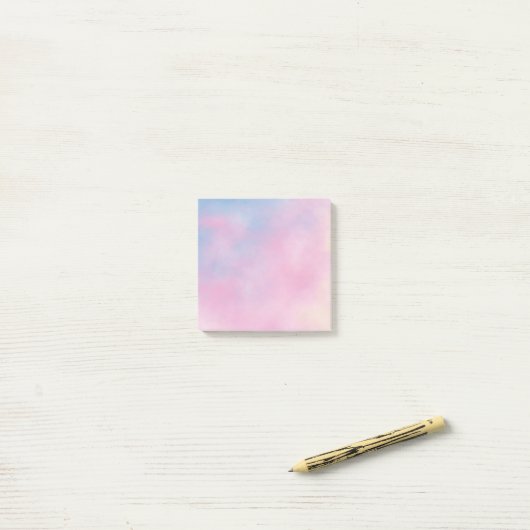 Dromerige wolken posten het notities post-it® notes (Op bureau)