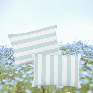 Dromerige Zoete Blauwe En Witte Streep Accent Kussen