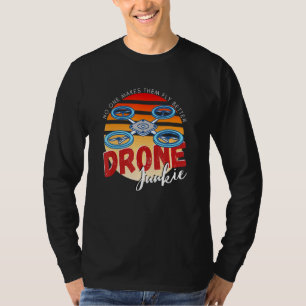 Drone vliegt met een rijbewijs t-shirt