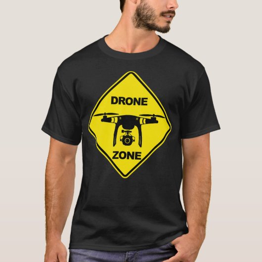 Drone Zone grappig vliegen met Drone T-shirt (Voorkant)
