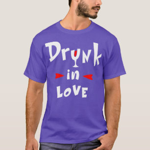 Dronken in Love-ontwerp voor vrijgezellenfeestje m T-shirt