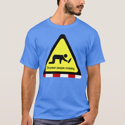 Dronken mensen oversteken ⚠ Thais bord ⚠ T-shirt (Voorkant)