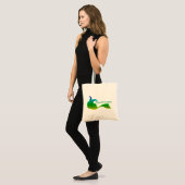 Droog is geen optie in schaduwen van groen tote bag (Voorkant (model))