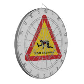 DROOGGENDE MENSEN DIE DE VERKEERSZIJDE OVERSCHRIJD DARTBORD (Voorkant Links)