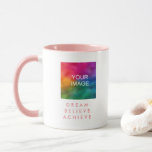 Droom Geloof bereik aangepaste offerte Motivatie Mok<br><div class="desc">Aangepaste Motivatie Succes Quote Tekst Dream Believe Sjabloon Trendy Elegant Roze & Wit Classic Coffee Mok te bereiken.</div>