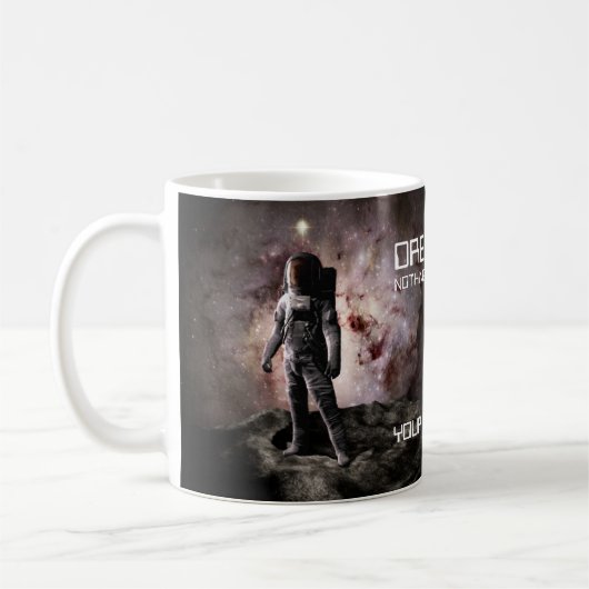 Droom groot. Astronaut in de ruimte Koffiemok (Links)