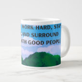 'Droom Groot, Werk Hard' Motiverend Landschap Grote Koffiekop (Voorkant rechts)