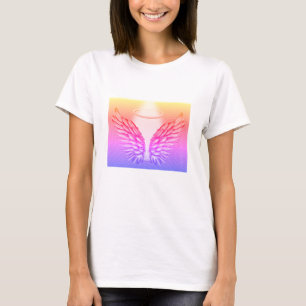 “Droomachtige engelenvleugels en halo” T-shirt