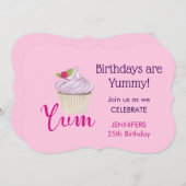 Droomroze Cupcake met Raspberry Yum! Birthday Kaart (Voorkant / Achterkant)