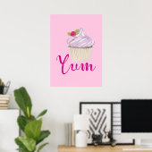 Droomroze Cupcake met Raspberry Yum! Poster (Thuiskantoor)