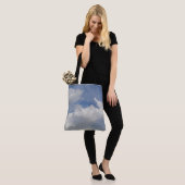 Droomtas met wolken tote bag (Op model)
