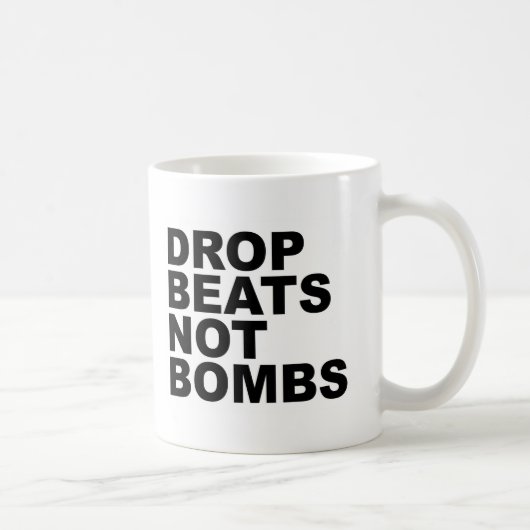 Drop Beats Not Bombs 4 Koffiemok (Rechts)