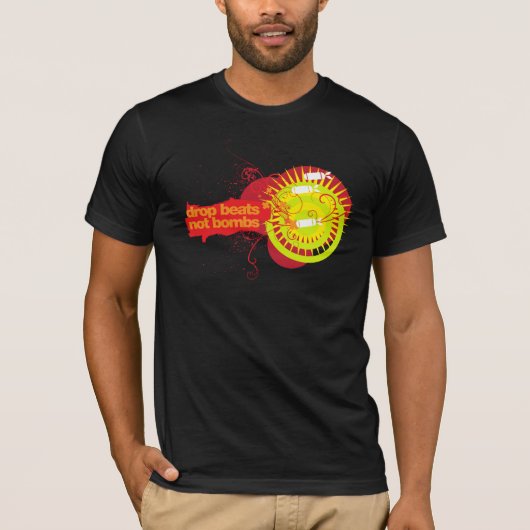 Drop Beats not Bombs T-shirt (Voorkant)