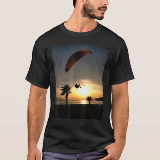 Dropzone in Dusk Adventure Paraglider Art T-shirt (Voorkant)