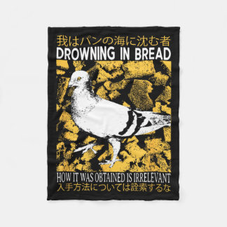 Drowning in Bread Pigeon Fleece Deken