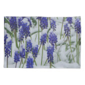 Druivenhyacinths in sneeuwKussensloop Kussensloop (Achterkant)
