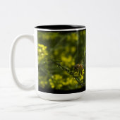 Drukke Bee Coffee Break Tweekleurige Koffiemok (Links)