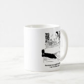 Drukke vrouw terwijl de ijdele echtgenoot rust. gr koffiemok (Voorkant rechts)