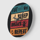 Drummen passie: t-shirt ontwerp illustratie. grote klok (Hoek)