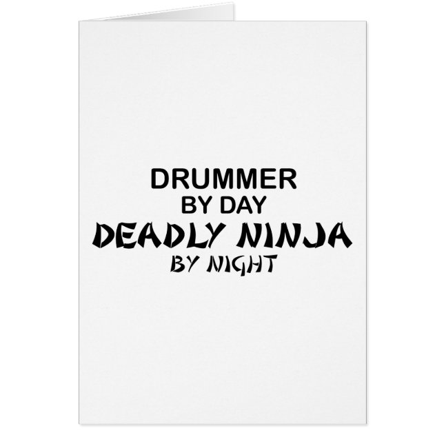 Drummer Deadly Ninja bij nacht (Voorkant)