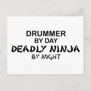 Drummer Deadly Ninja bij nacht Briefkaart