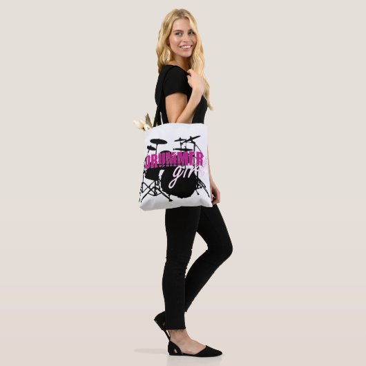 Drummer Girl met Fun Paars en Black Grunge Text Tote Bag (Op model)