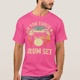 drummer-percussiedrums aanraakten op mijn t-shirt