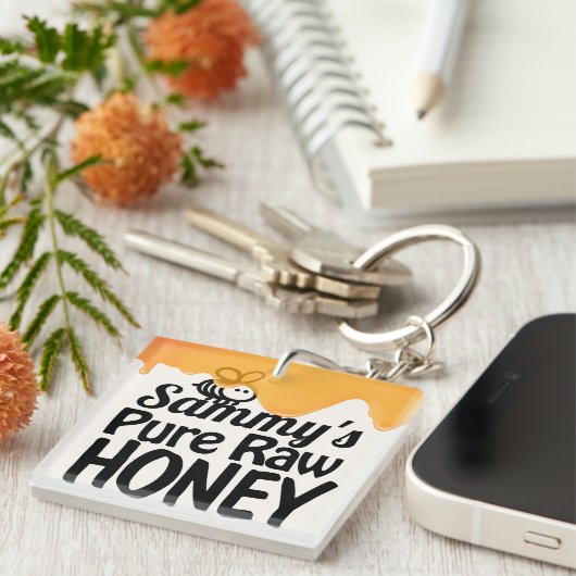 Druppelende Raw Honey Bold Typografie Sleutelhanger (Voorkant Rechts)