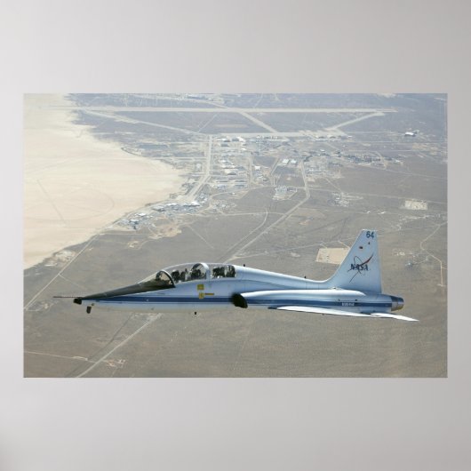 Dryden's T-38 Talon Trainer Jet in Flight Poster (Voorkant)