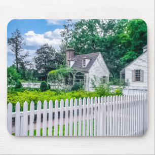 DSC02417-Col. Williamsburg House met Piket Fence Muismat