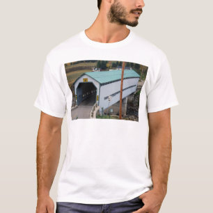 Du Faubourg Bridge, Quebec, Canada T-shirt