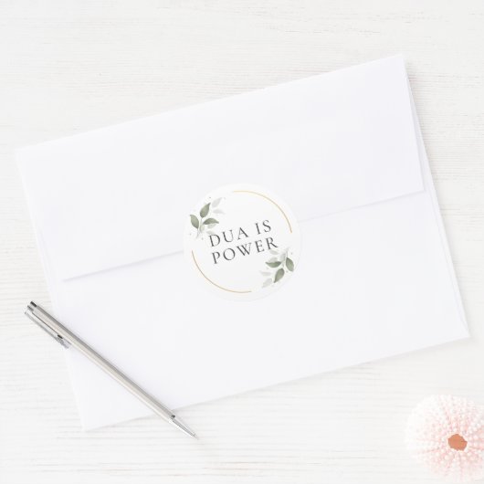 Dua is macht ronde sticker (Envelop)