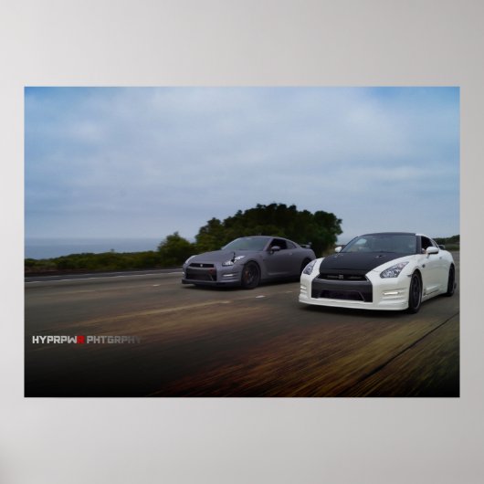 "Dual" 2 Nissan R35 op PCH Poster (Voorkant)