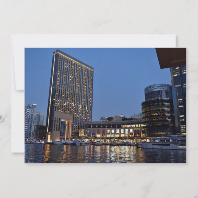 Dubai architectuur bij nacht (Voorkant)