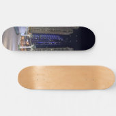 Dubai architectuur bij nacht skateboard (Horizontaal)