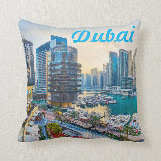 Dubai modern skyscrapers Corniche Kussen