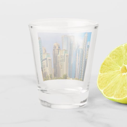 Dubai modern skyscrapers Corniche Shot Glas (Achterkant)