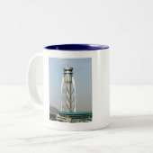 Dubai Tower Tweekleurige Koffiemok (Voorkant links)