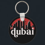 Dubai UAE  Retro City Skyline Cityscape Art Sleutelhanger<br><div class="desc">en retro-stadsplan met prachtige skyline, toeristische attractie en cityscape art. Koelwolkenkrabber en bouwartikelen voor silhouette-illustratie voor toeristen en reizigers. Perfect als souvenir om terug naar huis te brengen wanneer je over de wereld reist. Bespaar de herinnering aan uw reis en vakantie met familie en vrienden. De achtergrondkleur kan aan uw...</div>