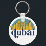 Dubai UAE  Retro City Skyline Cityscape Art Sleutelhanger<br><div class="desc">en retro-stadsplan met prachtige skyline, toeristische attractie en cityscape art. Koelwolkenkrabber en bouwartikelen voor silhouette-illustratie voor toeristen en reizigers. Perfect als souvenir om terug naar huis te brengen wanneer je over de wereld reist. Bespaar de herinnering aan uw reis en vakantie met familie en vrienden. De achtergrondkleur kan aan uw...</div>