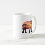 Dubbelbelichte Olifant Silhouet Ontwerp – Savanne Koffiemok (Voorkant rechts)