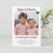 Dubbele broer en zus portret foto minimale boho ve kaart (Staand voorkant)