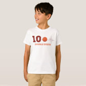 Dubbele cijfers 10 jaar oud Birthday Boy Basketbal T-shirt (Voorkant volledig)