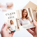 Dubbele foto | Klasse 2025 Afstuderen Aankondiging<br><div class="desc">Deze eenvoudige en stijlvolle afstuderen aankondigingskaart bevat twee van uw favoriete persoonlijke foto's van de klasse van 2025 afstuderen,  samen met klassieke donkergrijze tekst en faux roos gold-script voor een verbluffende minimalistische look.</div>