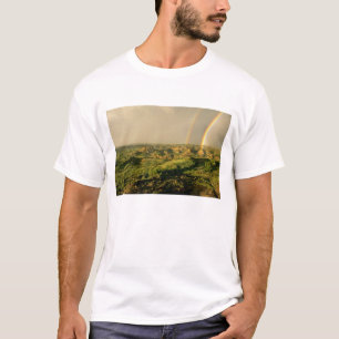 Dubbele regenboog boven Painted Canyon in Theodore T-shirt
