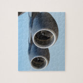 Dubbele straalmotoren in blauwe lucht legpuzzel (Verticaal)