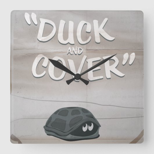 Duck & Cover Vierkante Klok (Voorkant)